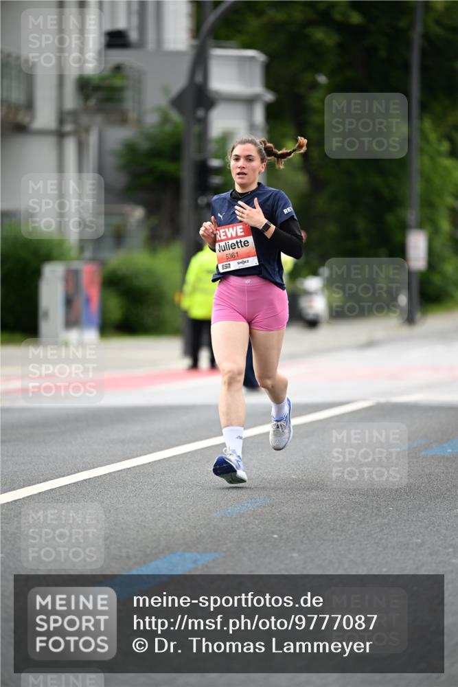 14.06.2026 - REWE Women's Run Dr. Thomas Lammeyer http://msf.ph/oto/9777087 14.06.2026 10:39:37 Laufen 5361 meine-sportfotos.de