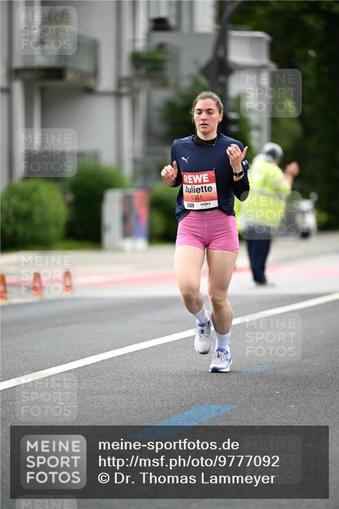 14.06.2026 - REWE Women's Run Dr. Thomas Lammeyer http://msf.ph/oto/9777092 14.06.2026 10:39:37 Laufen 5361 meine-sportfotos.de