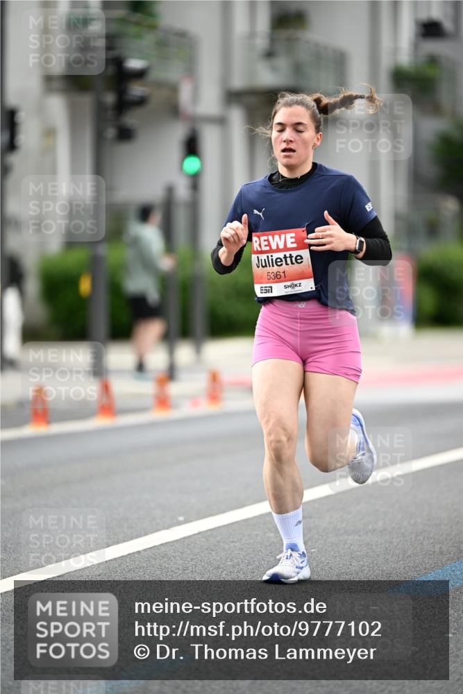 14.06.2026 - REWE Women's Run Dr. Thomas Lammeyer http://msf.ph/oto/9777102 14.06.2026 10:39:38 Laufen 5361 meine-sportfotos.de