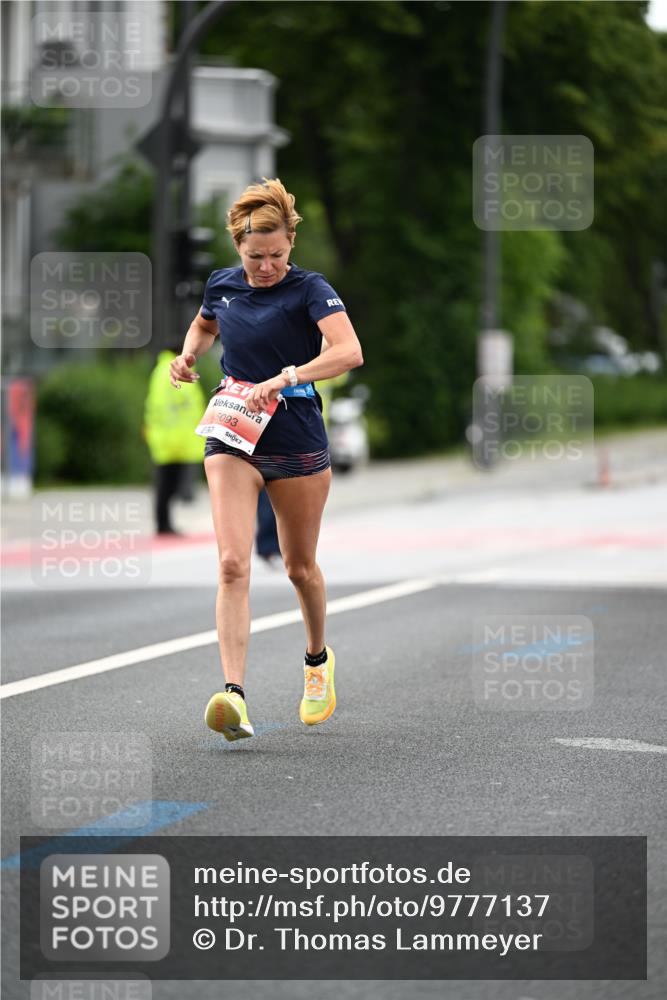 14.06.2026 - REWE Women's Run Dr. Thomas Lammeyer http://msf.ph/oto/9777137 14.06.2026 10:39:45 Laufen 5093 meine-sportfotos.de