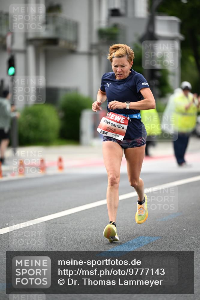 14.06.2026 - REWE Women's Run Dr. Thomas Lammeyer http://msf.ph/oto/9777143 14.06.2026 10:39:46 Laufen 5093 meine-sportfotos.de