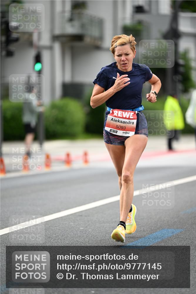 14.06.2026 - REWE Women's Run Dr. Thomas Lammeyer http://msf.ph/oto/9777145 14.06.2026 10:39:46 Laufen 5093 meine-sportfotos.de