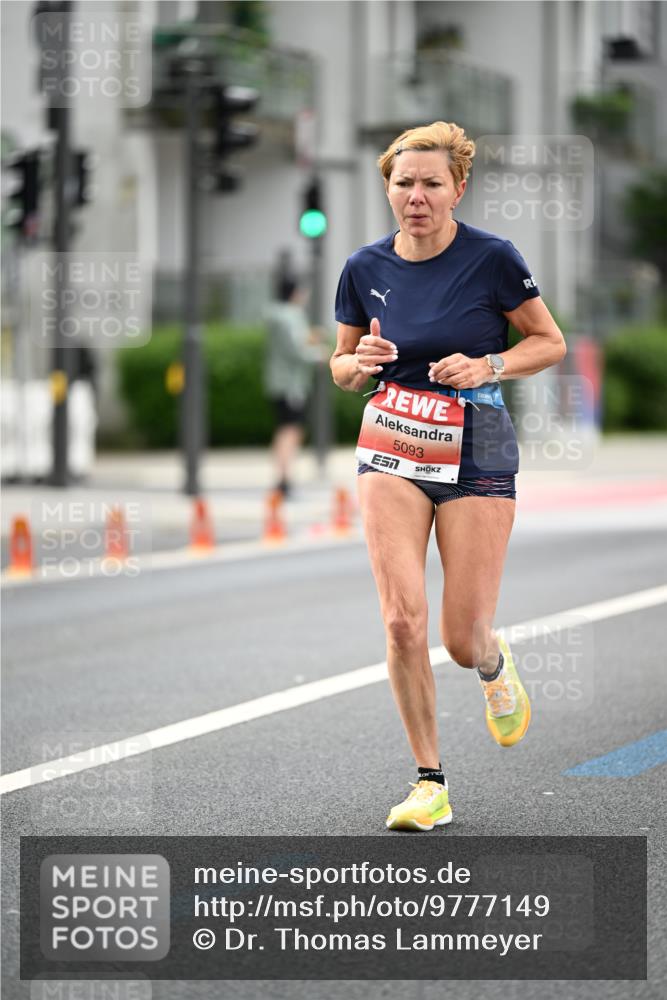14.06.2026 - REWE Women's Run Dr. Thomas Lammeyer http://msf.ph/oto/9777149 14.06.2026 10:39:47 Laufen 5093 meine-sportfotos.de