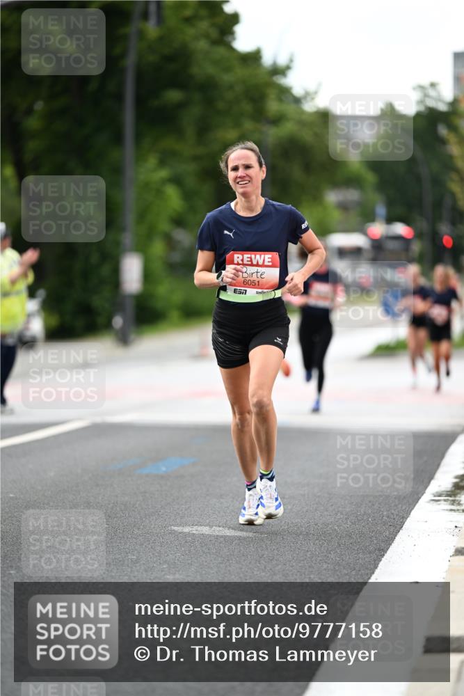 14.06.2026 - REWE Women's Run Dr. Thomas Lammeyer http://msf.ph/oto/9777158 14.06.2026 10:39:50 Laufen 6051, 7 meine-sportfotos.de