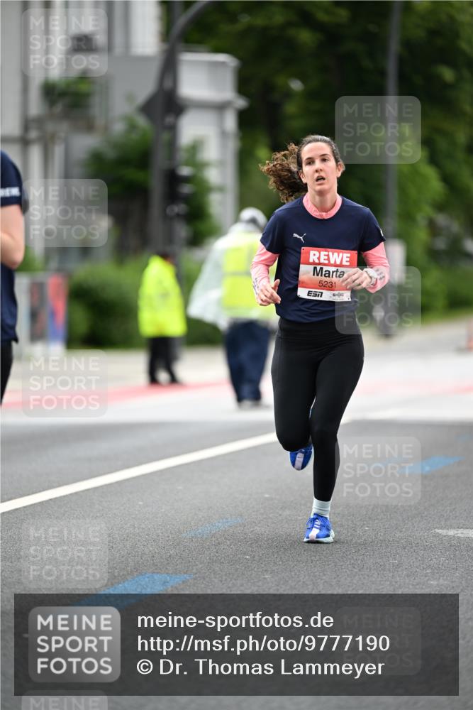 14.06.2026 - REWE Women's Run Dr. Thomas Lammeyer http://msf.ph/oto/9777190 14.06.2026 10:39:55 Laufen 5231 meine-sportfotos.de