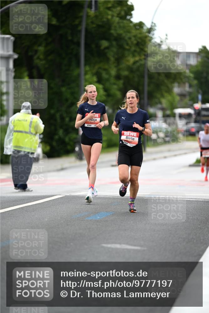 14.06.2026 - REWE Women's Run Dr. Thomas Lammeyer http://msf.ph/oto/9777197 14.06.2026 10:39:57 Laufen 5493, 57, 682 meine-sportfotos.de