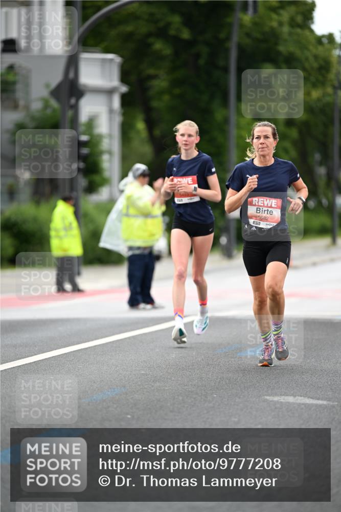 14.06.2026 - REWE Women's Run Dr. Thomas Lammeyer http://msf.ph/oto/9777208 14.06.2026 10:39:58 Laufen 5682, 7 meine-sportfotos.de