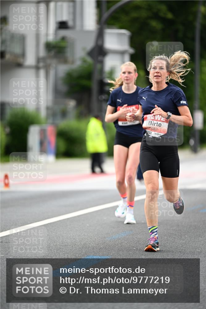 14.06.2026 - REWE Women's Run Dr. Thomas Lammeyer http://msf.ph/oto/9777219 14.06.2026 10:39:59 Laufen 5682 meine-sportfotos.de