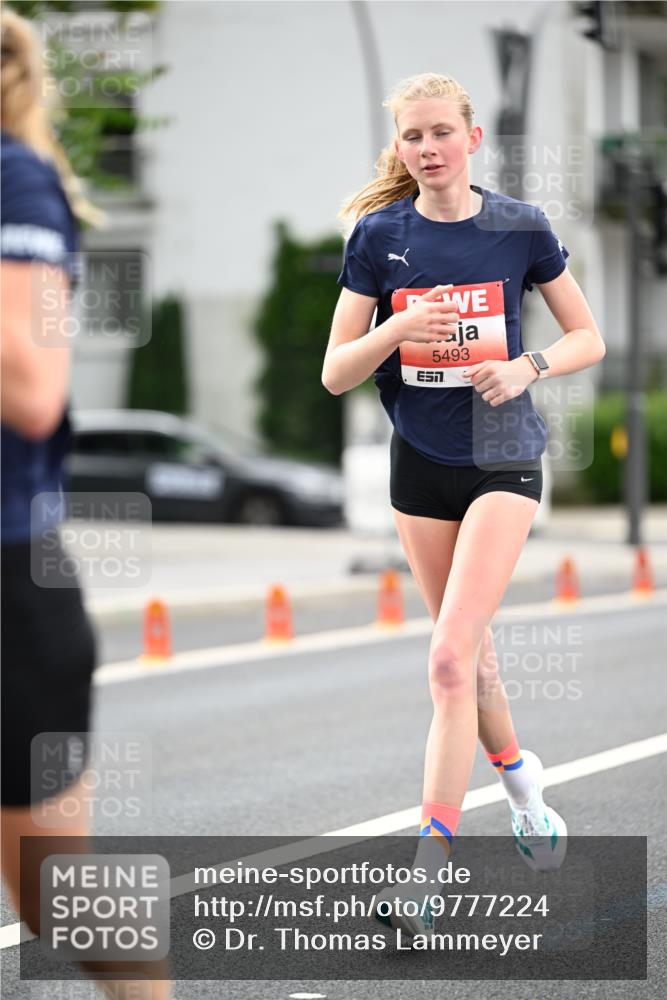 14.06.2026 - REWE Women's Run Dr. Thomas Lammeyer http://msf.ph/oto/9777224 14.06.2026 10:40:02 Laufen 5493 meine-sportfotos.de