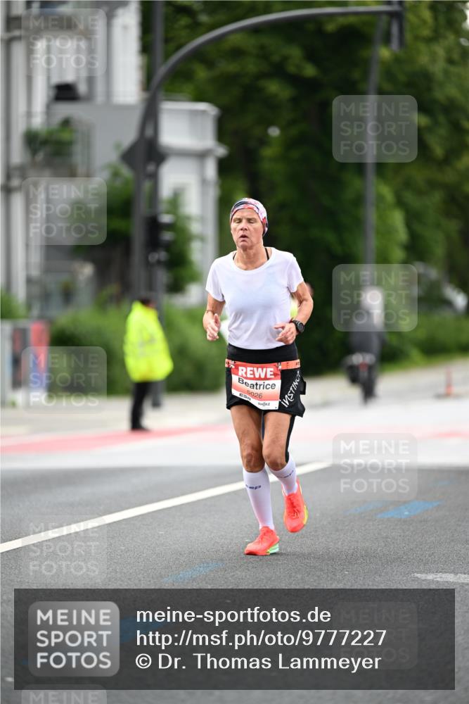 14.06.2026 - REWE Women's Run Dr. Thomas Lammeyer http://msf.ph/oto/9777227 14.06.2026 10:40:06 Laufen 5026 meine-sportfotos.de