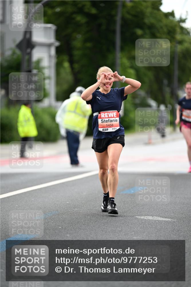 14.06.2026 - REWE Women's Run Dr. Thomas Lammeyer http://msf.ph/oto/9777253 14.06.2026 10:40:11 Laufen 5458 meine-sportfotos.de
