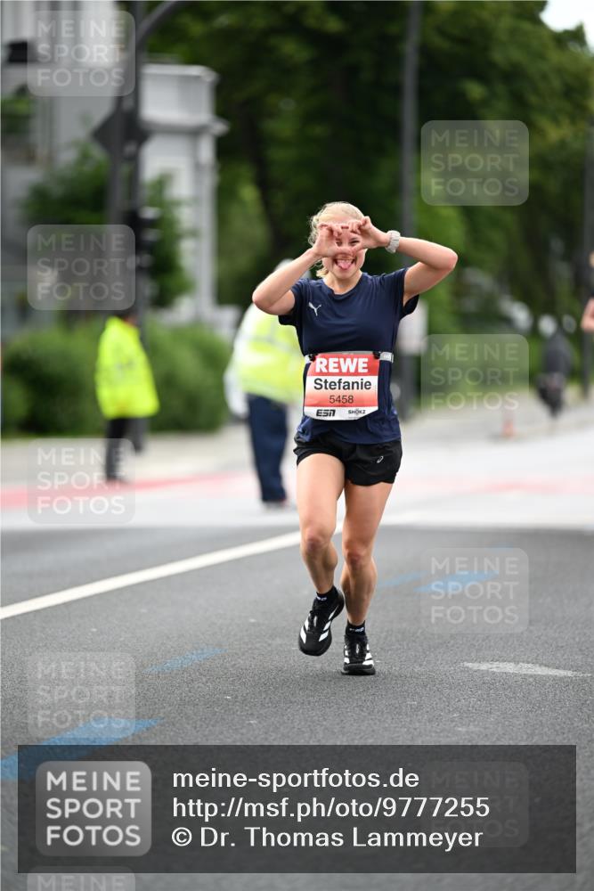 14.06.2026 - REWE Women's Run Dr. Thomas Lammeyer http://msf.ph/oto/9777255 14.06.2026 10:40:11 Laufen 5458, 57 meine-sportfotos.de