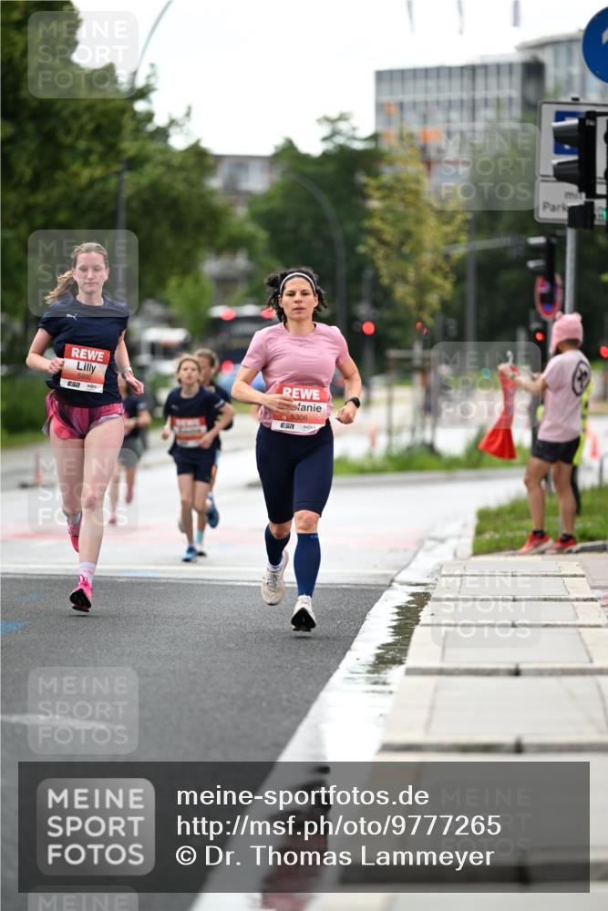14.06.2026 - REWE Women's Run Dr. Thomas Lammeyer http://msf.ph/oto/9777265 14.06.2026 10:40:13 Laufen 5990, 7, 55306, 7 meine-sportfotos.de