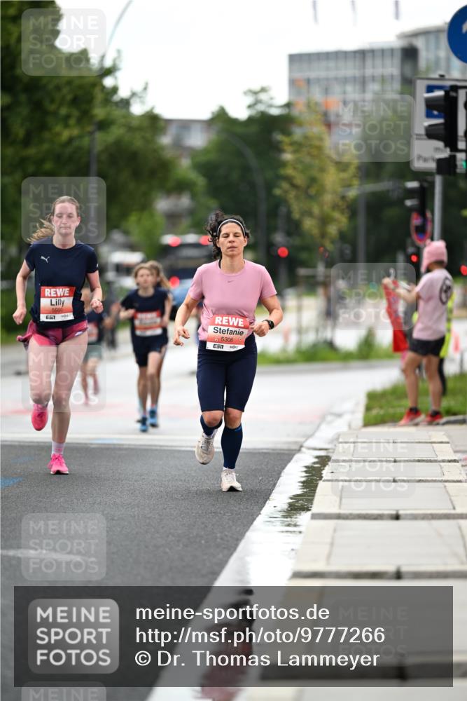 14.06.2026 - REWE Women's Run Dr. Thomas Lammeyer http://msf.ph/oto/9777266 14.06.2026 10:40:13 Laufen 5990, 57, 5306, 7 meine-sportfotos.de