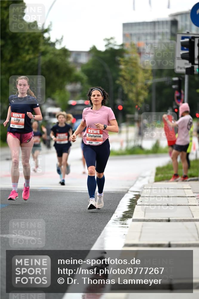 14.06.2026 - REWE Women's Run Dr. Thomas Lammeyer http://msf.ph/oto/9777267 14.06.2026 10:40:13 Laufen 5990, 5306 meine-sportfotos.de