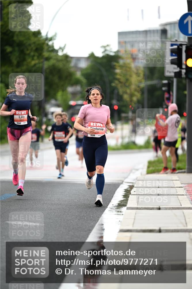 14.06.2026 - REWE Women's Run Dr. Thomas Lammeyer http://msf.ph/oto/9777271 14.06.2026 10:40:13 Laufen 5990, 06, 111 meine-sportfotos.de