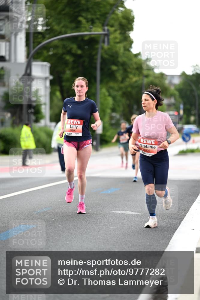 14.06.2026 - REWE Women's Run Dr. Thomas Lammeyer http://msf.ph/oto/9777282 14.06.2026 10:40:15 Laufen 5990, 7, 5306 meine-sportfotos.de
