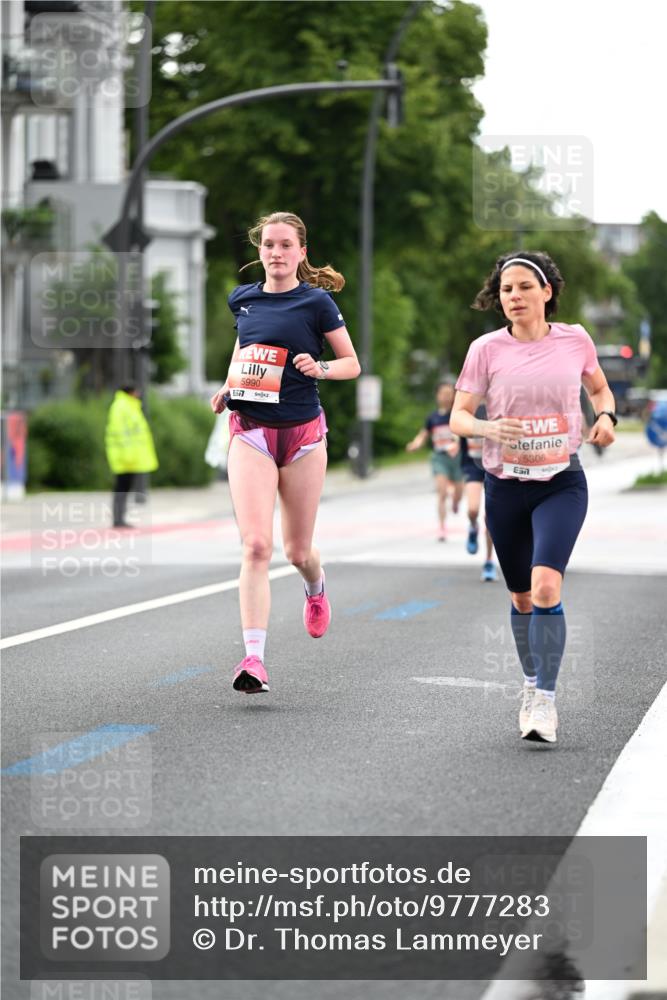 14.06.2026 - REWE Women's Run Dr. Thomas Lammeyer http://msf.ph/oto/9777283 14.06.2026 10:40:15 Laufen 5990, 6577, 5306 meine-sportfotos.de
