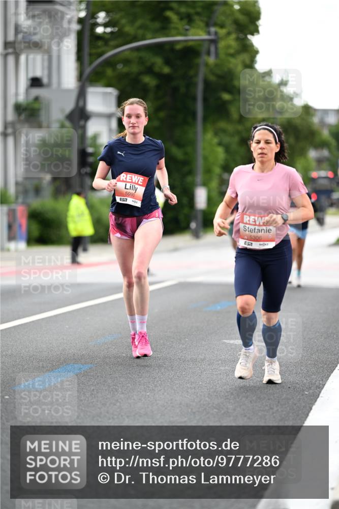 14.06.2026 - REWE Women's Run Dr. Thomas Lammeyer http://msf.ph/oto/9777286 14.06.2026 10:40:15 Laufen 5990, 57, 5306 meine-sportfotos.de