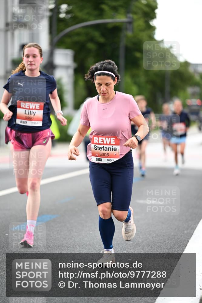 14.06.2026 - REWE Women's Run Dr. Thomas Lammeyer http://msf.ph/oto/9777288 14.06.2026 10:40:16 Laufen 5990, 5306 meine-sportfotos.de