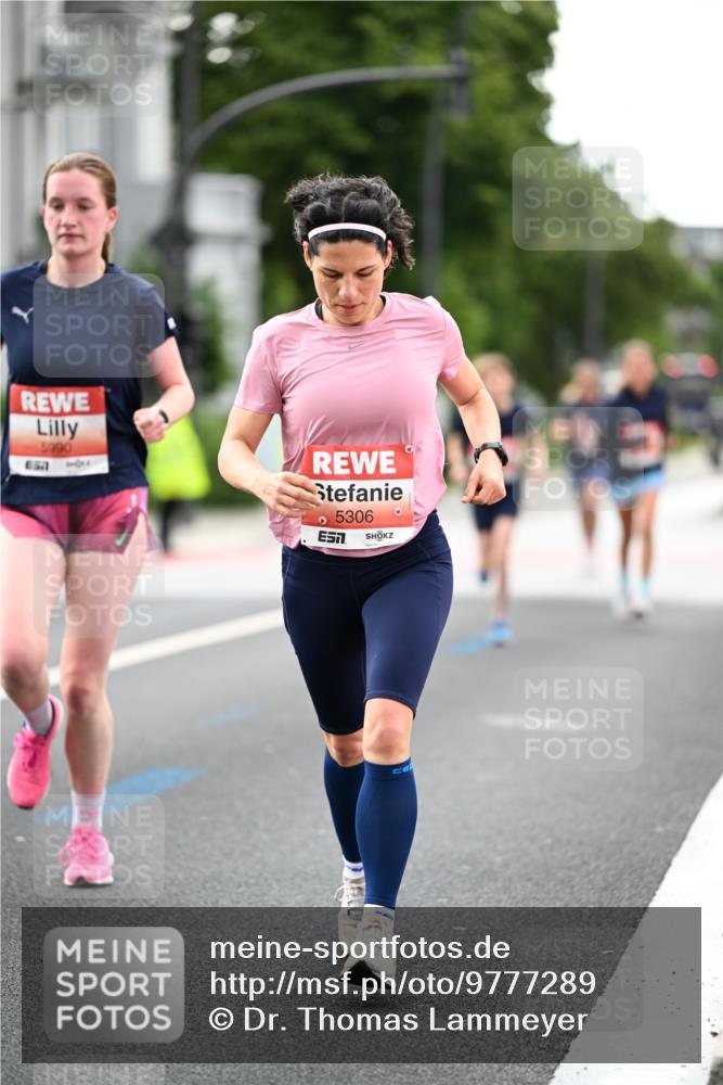 14.06.2026 - REWE Women's Run Dr. Thomas Lammeyer http://msf.ph/oto/9777289 14.06.2026 10:40:16 Laufen 5990, 5306, 7 meine-sportfotos.de