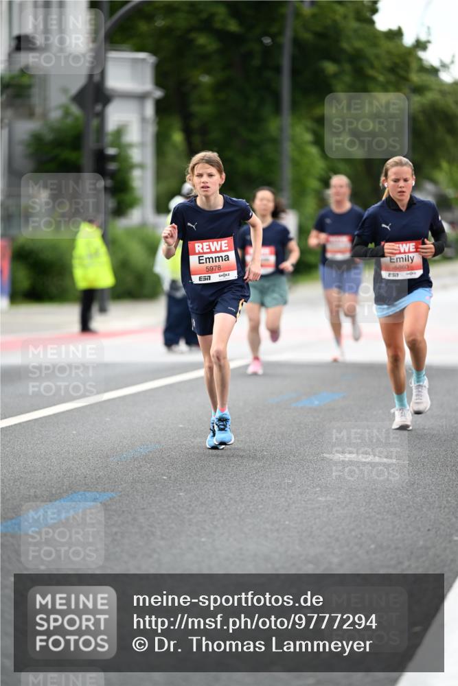14.06.2026 - REWE Women's Run Dr. Thomas Lammeyer http://msf.ph/oto/9777294 14.06.2026 10:40:18 Laufen 5978, 657, 5860 meine-sportfotos.de