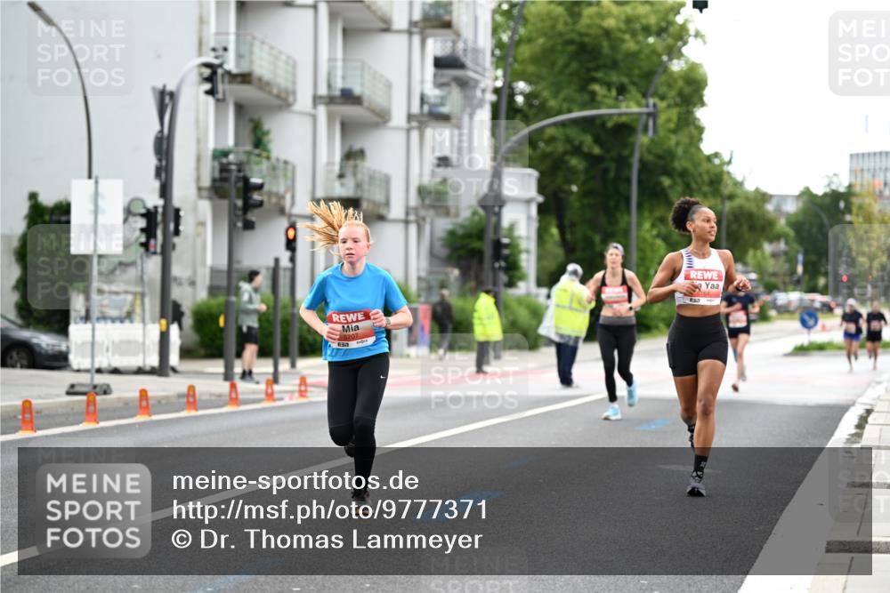 14.06.2026 - REWE Women's Run Dr. Thomas Lammeyer http://msf.ph/oto/9777371 14.06.2026 10:40:34 Laufen 5707, 164 meine-sportfotos.de