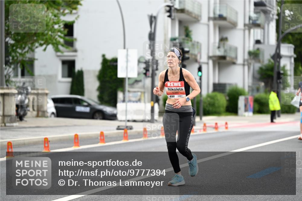 14.06.2026 - REWE Women's Run Dr. Thomas Lammeyer http://msf.ph/oto/9777394 14.06.2026 10:40:37 Laufen 5380, 7 meine-sportfotos.de