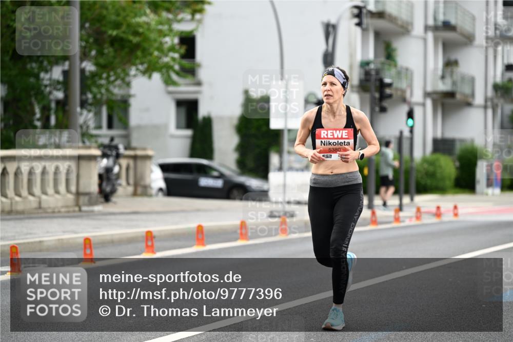 14.06.2026 - REWE Women's Run Dr. Thomas Lammeyer http://msf.ph/oto/9777396 14.06.2026 10:40:38 Laufen 5380, 557 meine-sportfotos.de