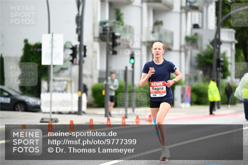 14.06.2026 - REWE Women's Run Dr. Thomas Lammeyer http://msf.ph/oto/9777399 14.06.2026 10:40:40 Laufen 5613, 57 meine-sportfotos.de