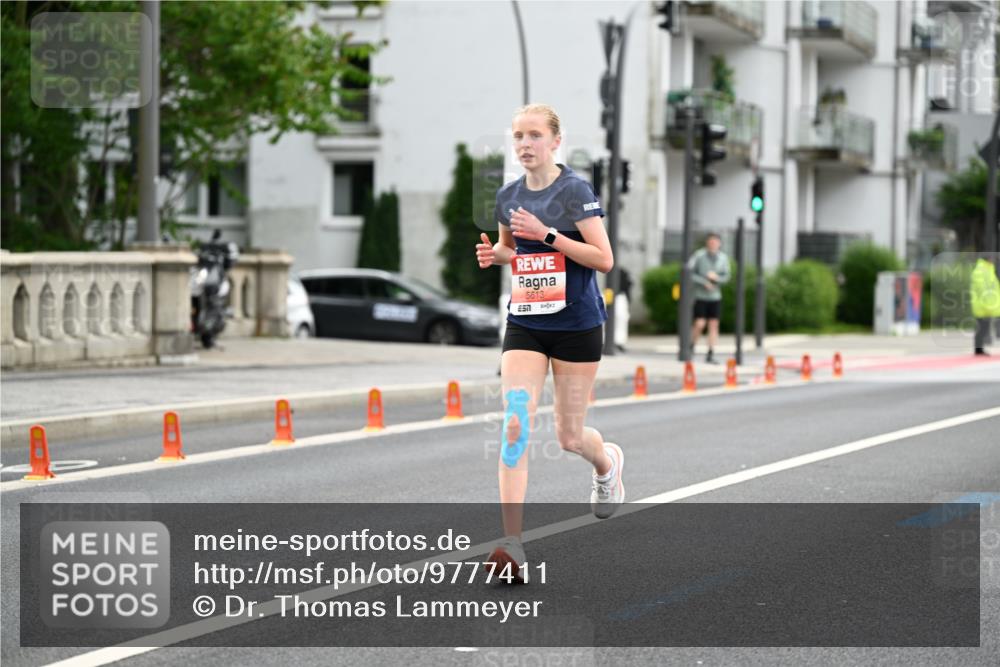 14.06.2026 - REWE Women's Run Dr. Thomas Lammeyer http://msf.ph/oto/9777411 14.06.2026 10:40:41 Laufen 5613, 251 meine-sportfotos.de
