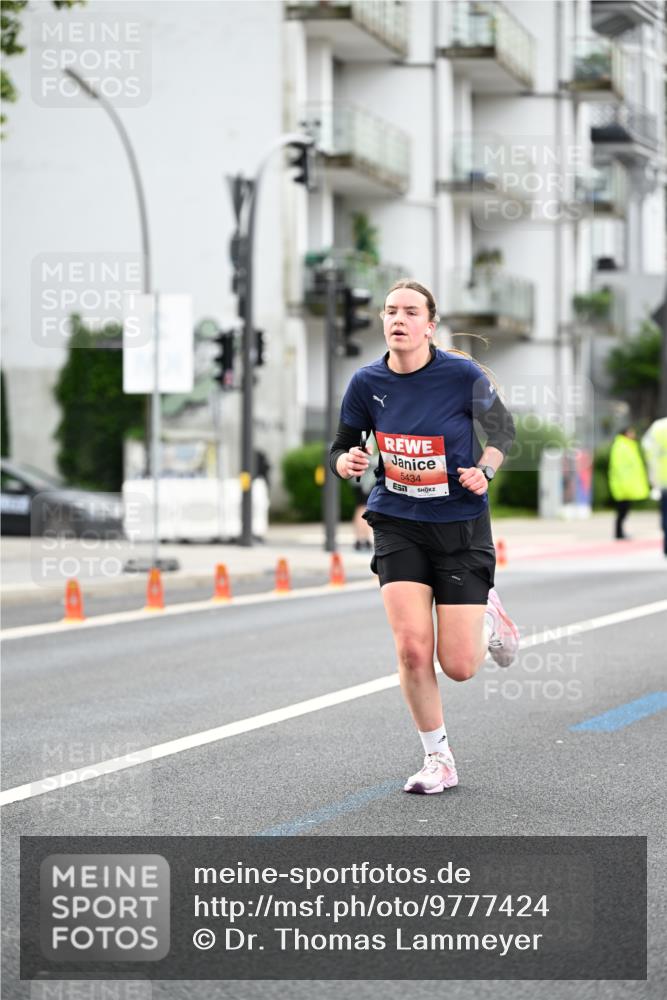 14.06.2026 - REWE Women's Run Dr. Thomas Lammeyer http://msf.ph/oto/9777424 14.06.2026 10:40:48 Laufen 5434 meine-sportfotos.de