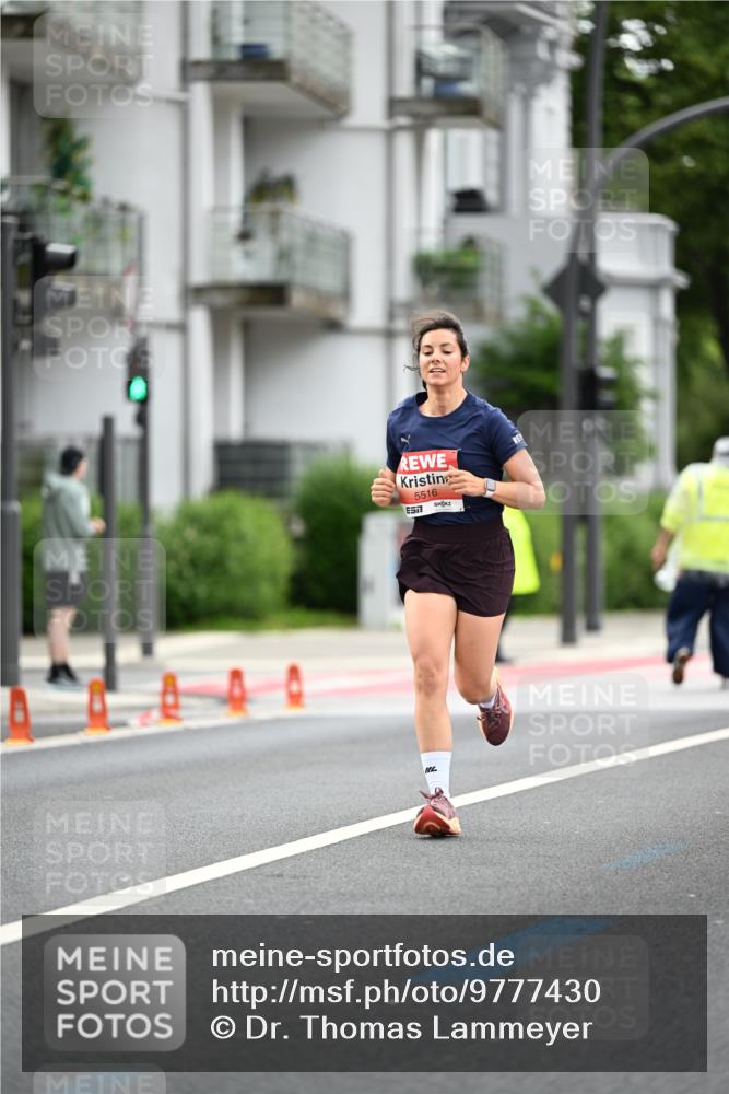 14.06.2026 - REWE Women's Run Dr. Thomas Lammeyer http://msf.ph/oto/9777430 14.06.2026 10:40:51 Laufen 5516, 6577 meine-sportfotos.de