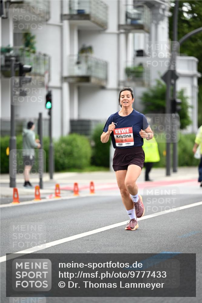 14.06.2026 - REWE Women's Run Dr. Thomas Lammeyer http://msf.ph/oto/9777433 14.06.2026 10:40:51 Laufen 5516, 57 meine-sportfotos.de