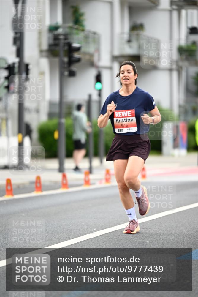14.06.2026 - REWE Women's Run Dr. Thomas Lammeyer http://msf.ph/oto/9777439 14.06.2026 10:40:51 Laufen 5516, 77 meine-sportfotos.de