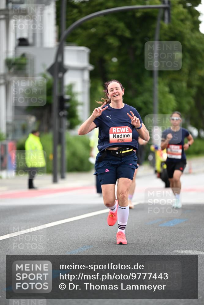 14.06.2026 - REWE Women's Run Dr. Thomas Lammeyer http://msf.ph/oto/9777443 14.06.2026 10:40:53 Laufen 5702 meine-sportfotos.de