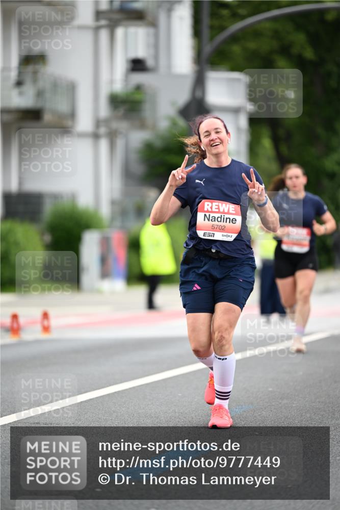 14.06.2026 - REWE Women's Run Dr. Thomas Lammeyer http://msf.ph/oto/9777449 14.06.2026 10:40:53 Laufen 5702, 7 meine-sportfotos.de