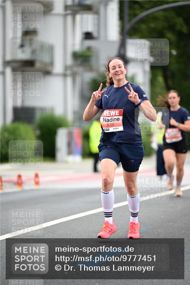 14.06.2026 - REWE Women's Run Dr. Thomas Lammeyer http://msf.ph/oto/9777451 14.06.2026 10:40:54 Laufen 5702 meine-sportfotos.de