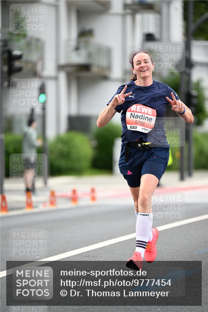 14.06.2026 - REWE Women's Run Dr. Thomas Lammeyer http://msf.ph/oto/9777454 14.06.2026 10:40:54 Laufen 5702, 57 meine-sportfotos.de