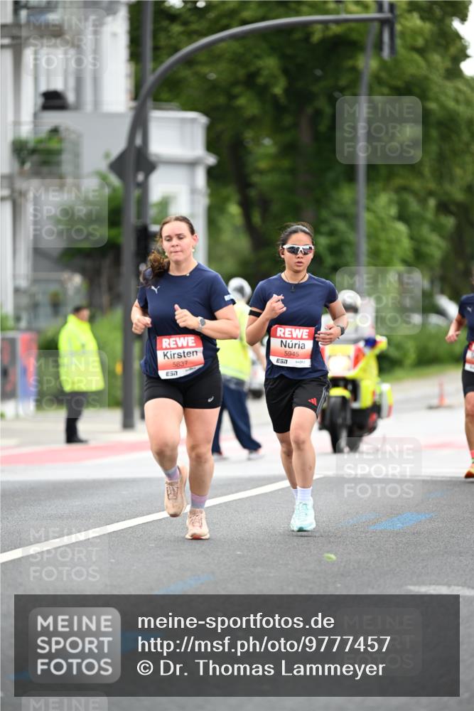 14.06.2026 - REWE Women's Run Dr. Thomas Lammeyer http://msf.ph/oto/9777457 14.06.2026 10:40:55 Laufen 5837, 5945 meine-sportfotos.de