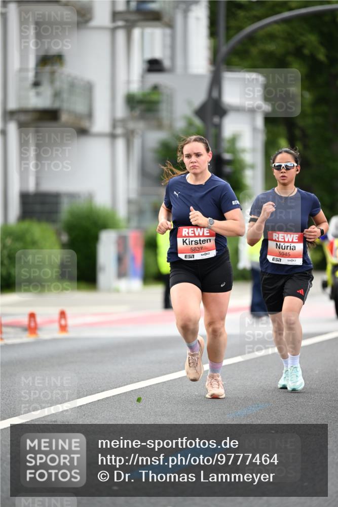 14.06.2026 - REWE Women's Run Dr. Thomas Lammeyer http://msf.ph/oto/9777464 14.06.2026 10:40:56 Laufen 5837, 57, 5945, 57 meine-sportfotos.de