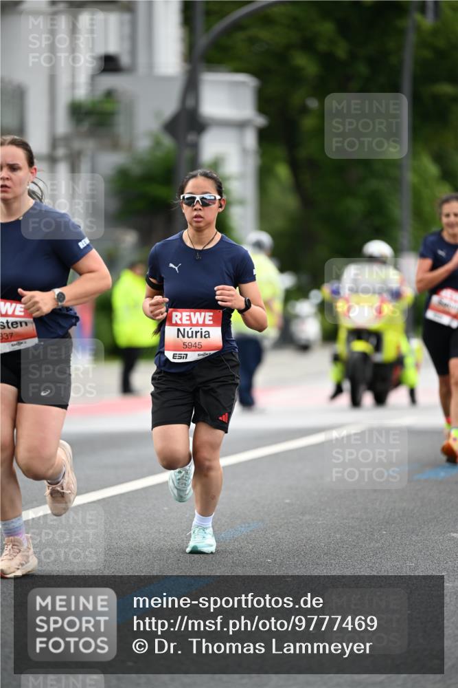 14.06.2026 - REWE Women's Run Dr. Thomas Lammeyer http://msf.ph/oto/9777469 14.06.2026 10:40:57 Laufen 337, 5945, 7 meine-sportfotos.de