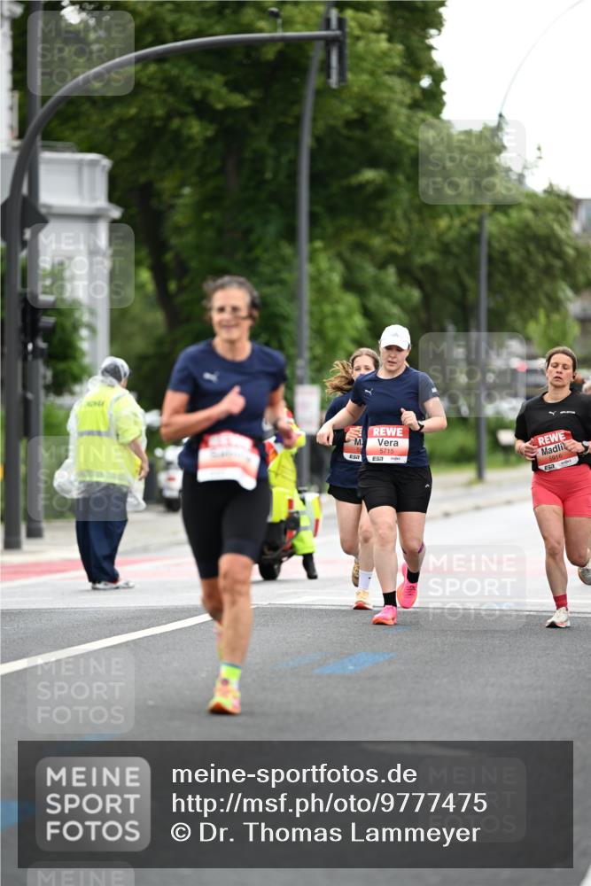 14.06.2026 - REWE Women's Run Dr. Thomas Lammeyer http://msf.ph/oto/9777475 14.06.2026 10:40:58 Laufen 5715, 57, 5916 meine-sportfotos.de