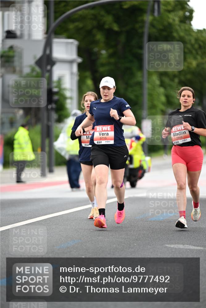 14.06.2026 - REWE Women's Run Dr. Thomas Lammeyer http://msf.ph/oto/9777492 14.06.2026 10:41:00 Laufen 5715, 7, 5916 meine-sportfotos.de