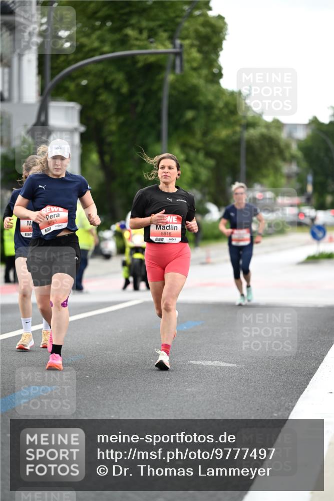 14.06.2026 - REWE Women's Run Dr. Thomas Lammeyer http://msf.ph/oto/9777497 14.06.2026 10:41:01 Laufen 7, 5715, 7, 5916 meine-sportfotos.de