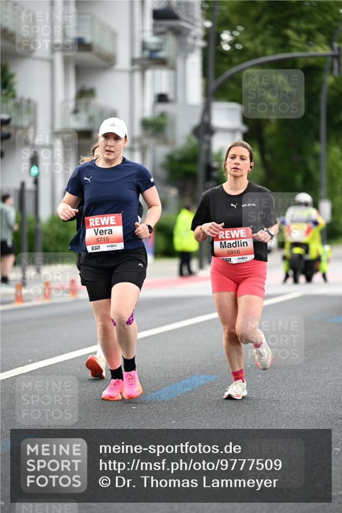 14.06.2026 - REWE Women's Run Dr. Thomas Lammeyer http://msf.ph/oto/9777509 14.06.2026 10:41:02 Laufen 5715, 57, 5916 meine-sportfotos.de