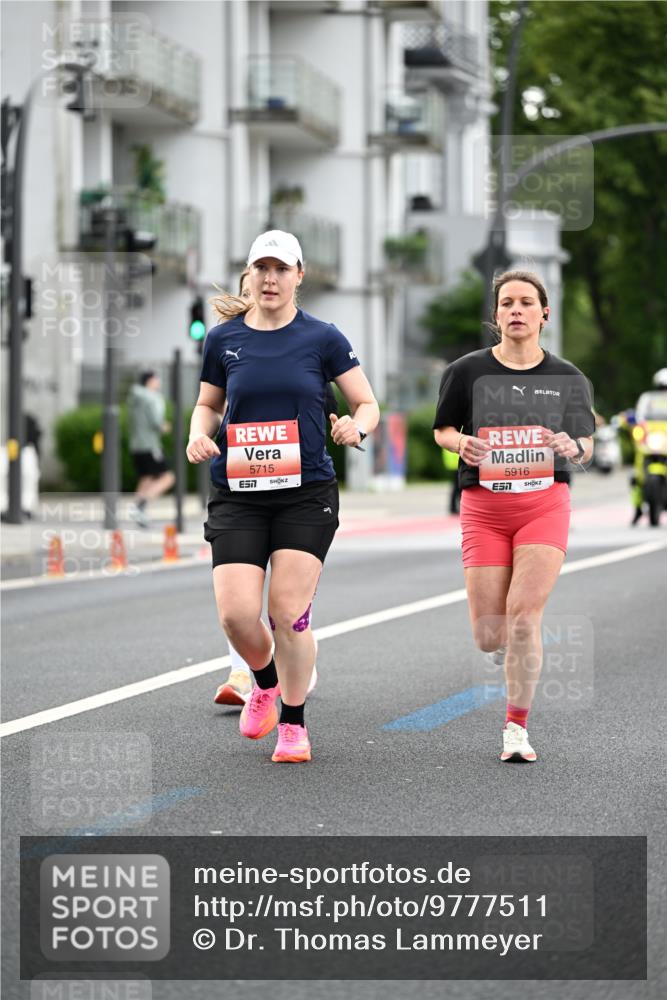 14.06.2026 - REWE Women's Run Dr. Thomas Lammeyer http://msf.ph/oto/9777511 14.06.2026 10:41:03 Laufen 5715, 57, 5916 meine-sportfotos.de