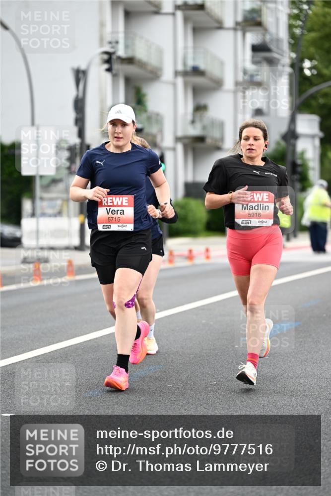 14.06.2026 - REWE Women's Run Dr. Thomas Lammeyer http://msf.ph/oto/9777516 14.06.2026 10:41:03 Laufen 5715, 5916 meine-sportfotos.de