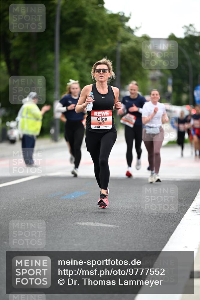 14.06.2026 - REWE Women's Run Dr. Thomas Lammeyer http://msf.ph/oto/9777552 14.06.2026 10:41:14 Laufen 5953 meine-sportfotos.de