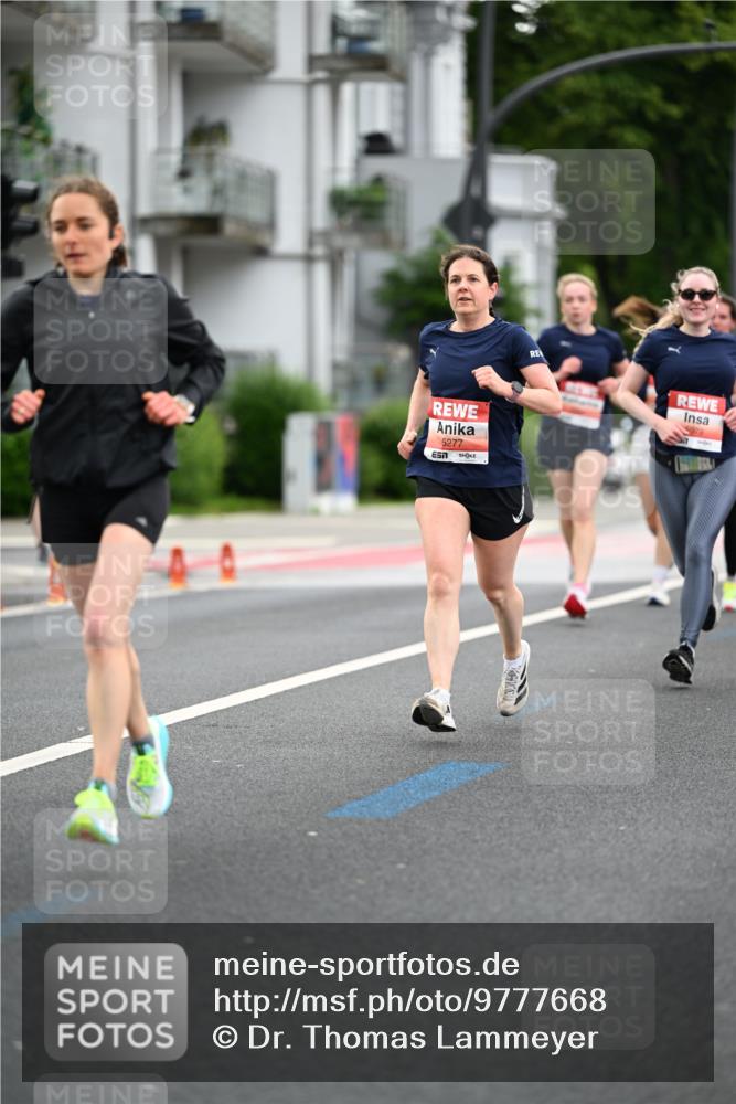 14.06.2026 - REWE Women's Run Dr. Thomas Lammeyer http://msf.ph/oto/9777668 14.06.2026 10:41:33 Laufen 5277, 979 meine-sportfotos.de